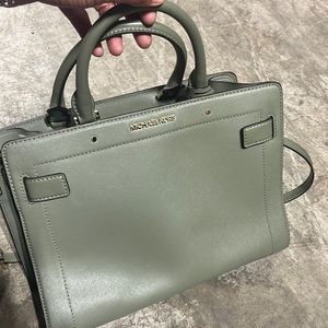 Micheal Kors Purse